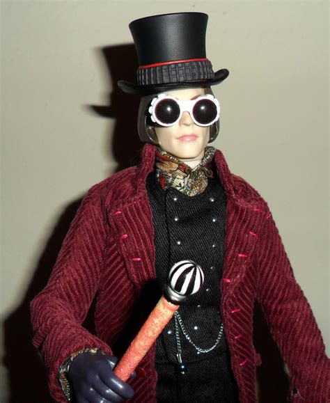 johnny depp willy wonka glasses